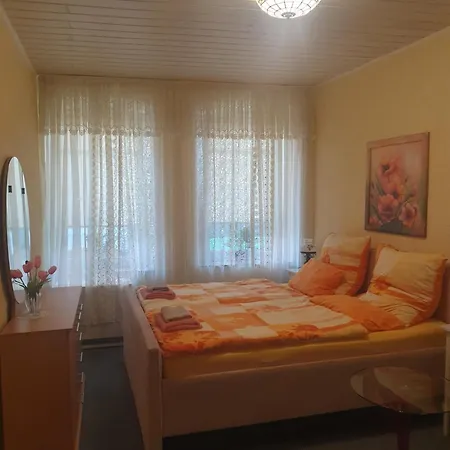 Guest House Δωμάτια σε οικογενειακή κατοικία Grünstadt